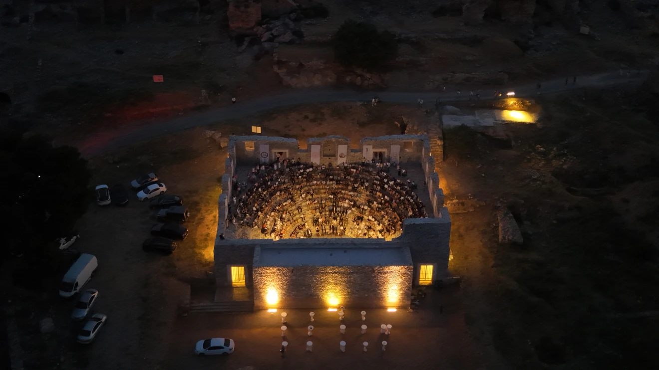 Antik kentteki 2 bin yıllık Odeon’dan piyano sesleri yükseldi